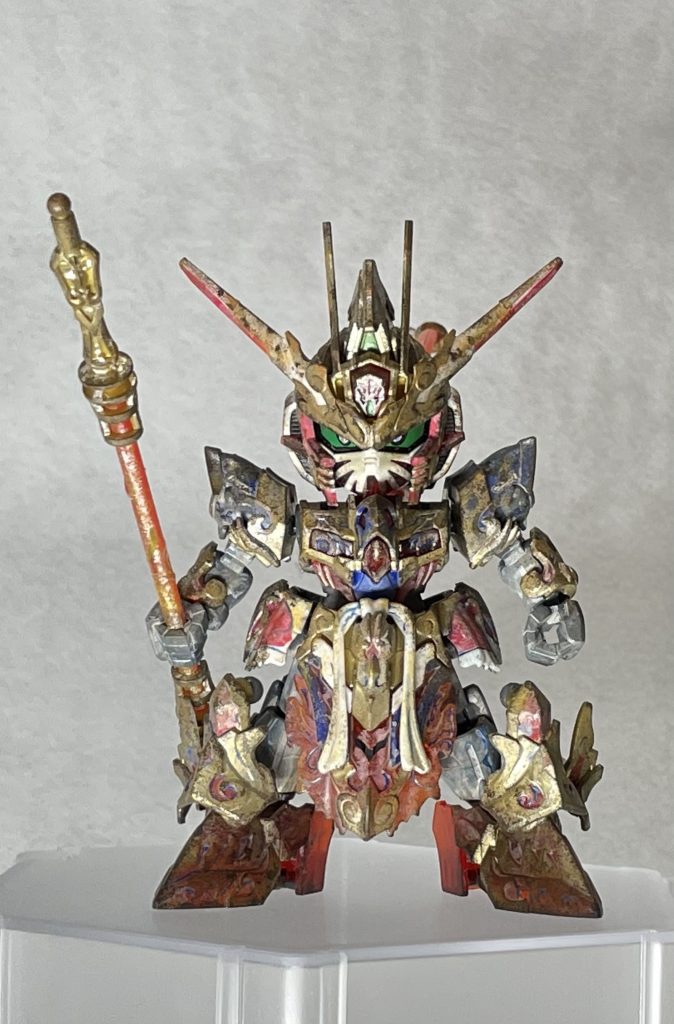 悟空は悔しくて涙を流します。「オイラがバカだった。お師匠様を騙してやろうだなんて考えたばかりに」悟空は一晩中泣き、泣きつかれて眠ってしまいました。すると夢の中で三蔵が出てきます。それは過去の夢でした。「悟空や。暴力では何も解決しない。おまえの心のなかにいる仏を見つけ、仏の言葉で相手を悟らせるのだよ」「難しすぎるよ、お師匠様」「難しいことはない。心から反省し、おまえの心の中にある宇宙をみつけるのだ。その宇宙は必ずや仏とつながっている。さすれば、仏の愛がおまえにもわかるだろう」