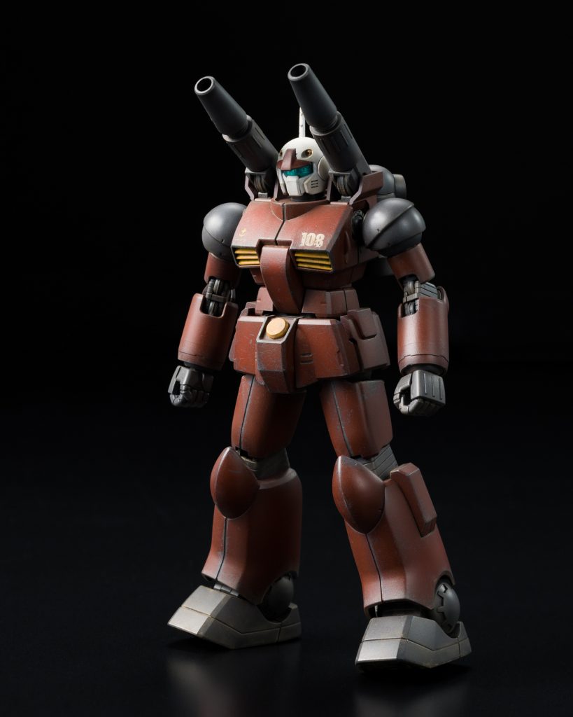 作るまでは魅力を感じて無かったガンキャノンのですが作り上げたら惚れました(笑)ガンメタのサフをベースにチッピングをしてます。