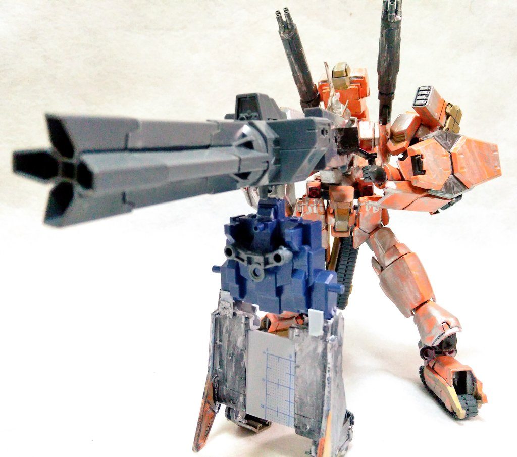 そしてこれは.....かつて作ろうとしたけどダメだった、轟火のさらなる装備！名は「満薙利（ﾐﾂﾅﾘ）」！　そうです、三成さんの当て字です。いつになったら作れるのか....？　そしてこのシリーズはあとどれくらい作れるのか....？ヘンな匂わせをしたところで今回はお終いです。最後まで見ていただきありがとうございました🙇‍♀️