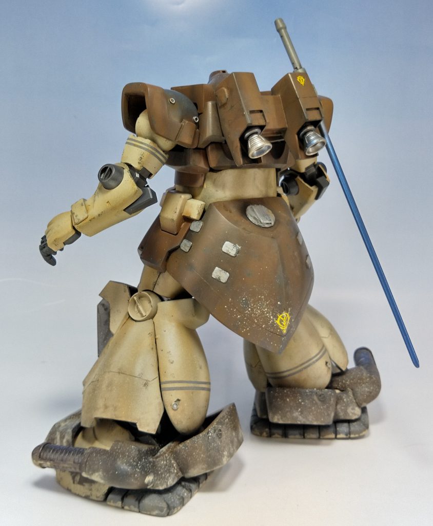 足首のホバークラフトのパーツが角ばっているのもジオニックフロントドムトローペンの特徴