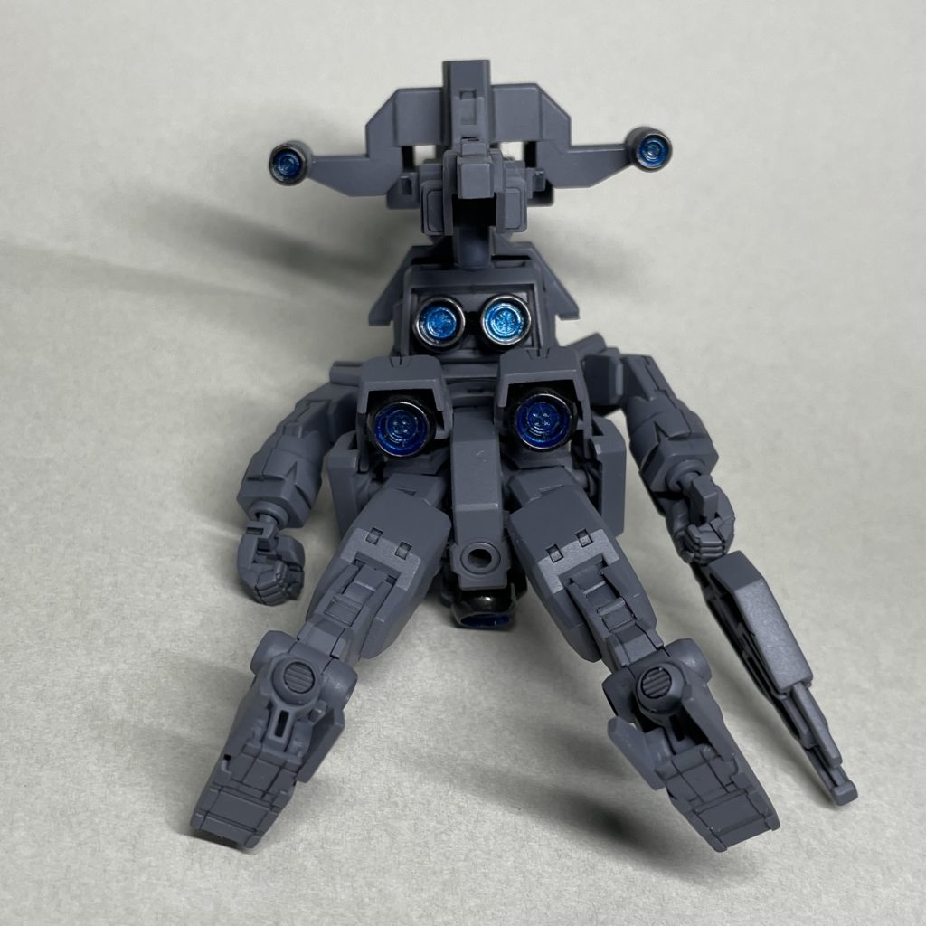 下からバーニアノズルがたくさんあるので、推進力は高そうです。