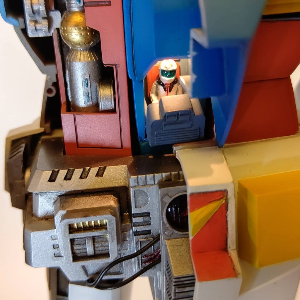 アムロも塗り分け。