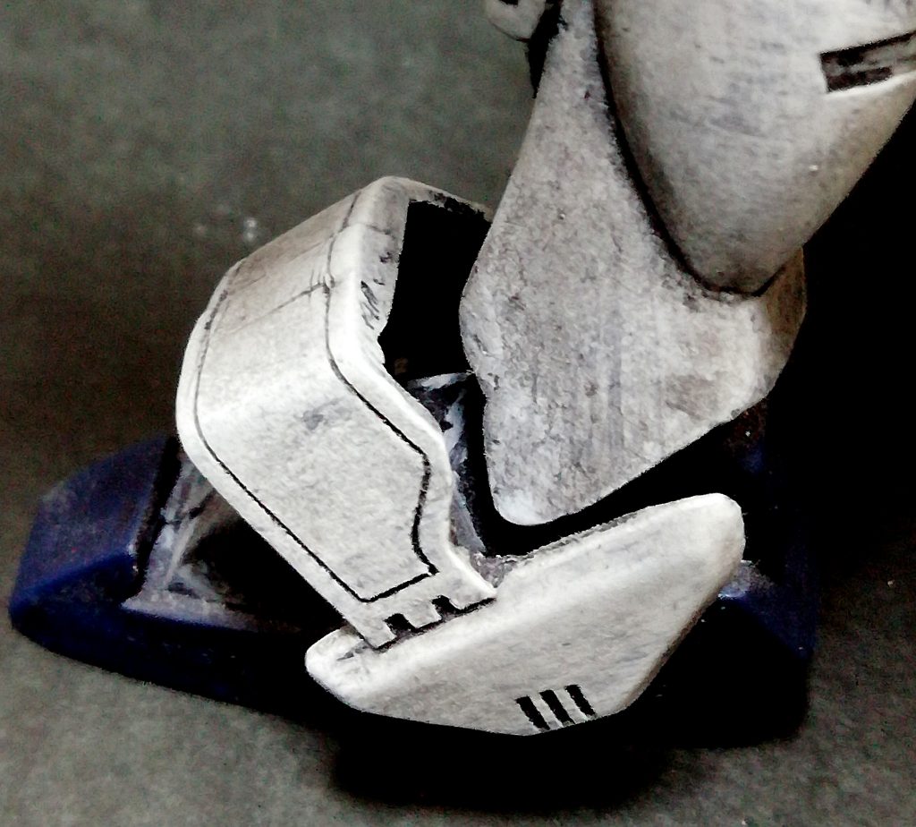 アンクルアーマー切り離してボールジョイントで接続しました。大変だった、(-＿-)