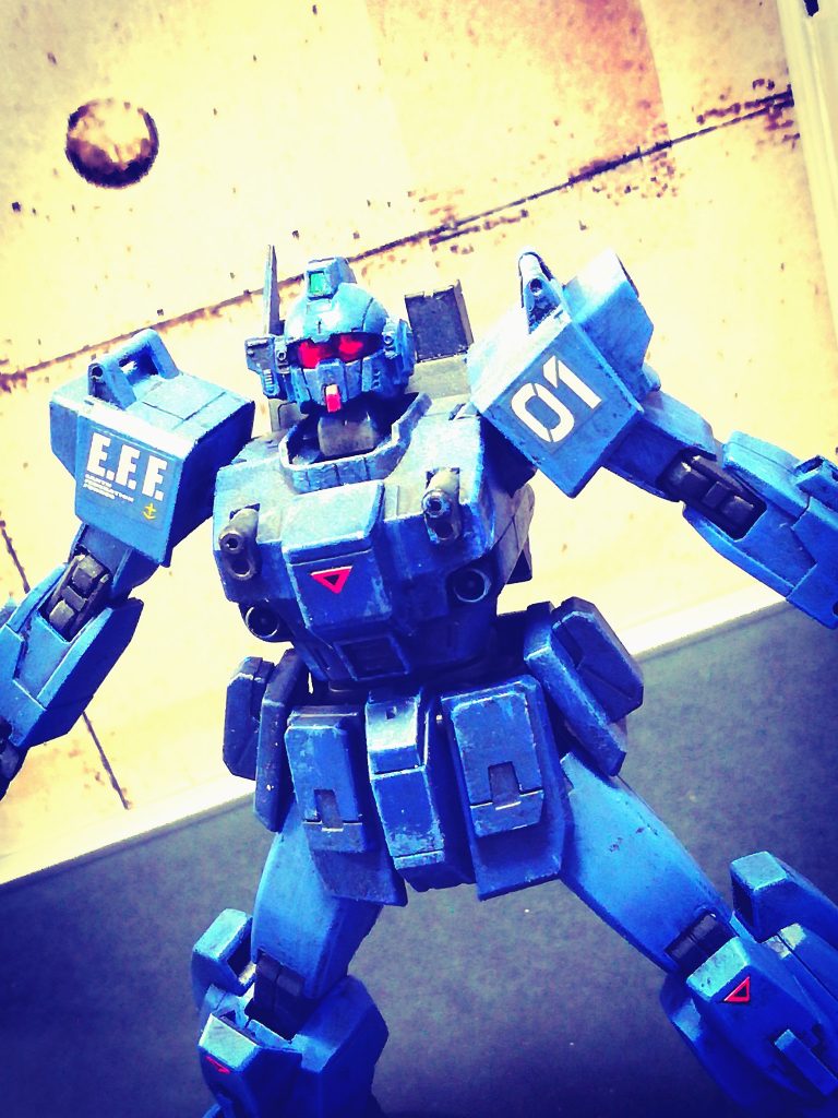 ライト当てると目が光るのです