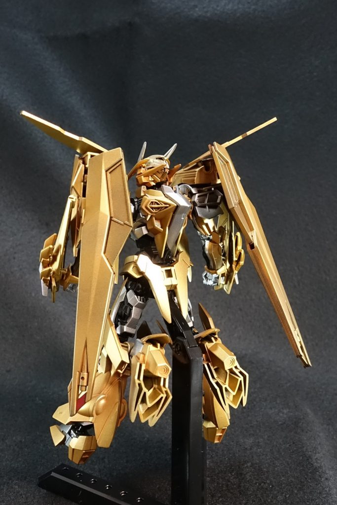 バックショットわかりにくいですが内部フレームは黒に濃緑でスミ入れしています。