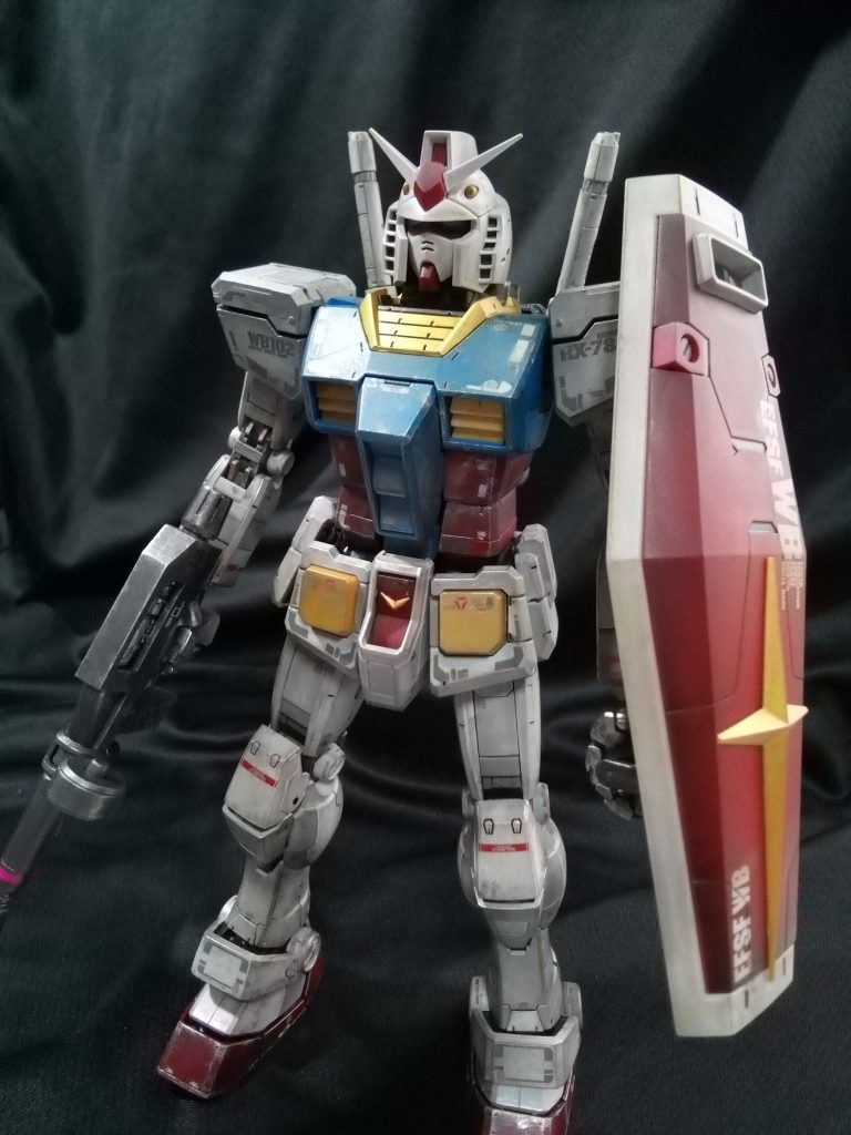 陸戦をイメージして作っていましたが、汚しを入れていくうちに宇宙戦に変えていきました。陸戦のイメージが足の汚し塗装に残っています。