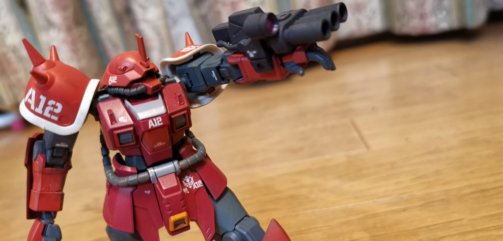 基本的にジオンカラーのガンダムマーカーセットのシャアピンクとシャアレッドです。