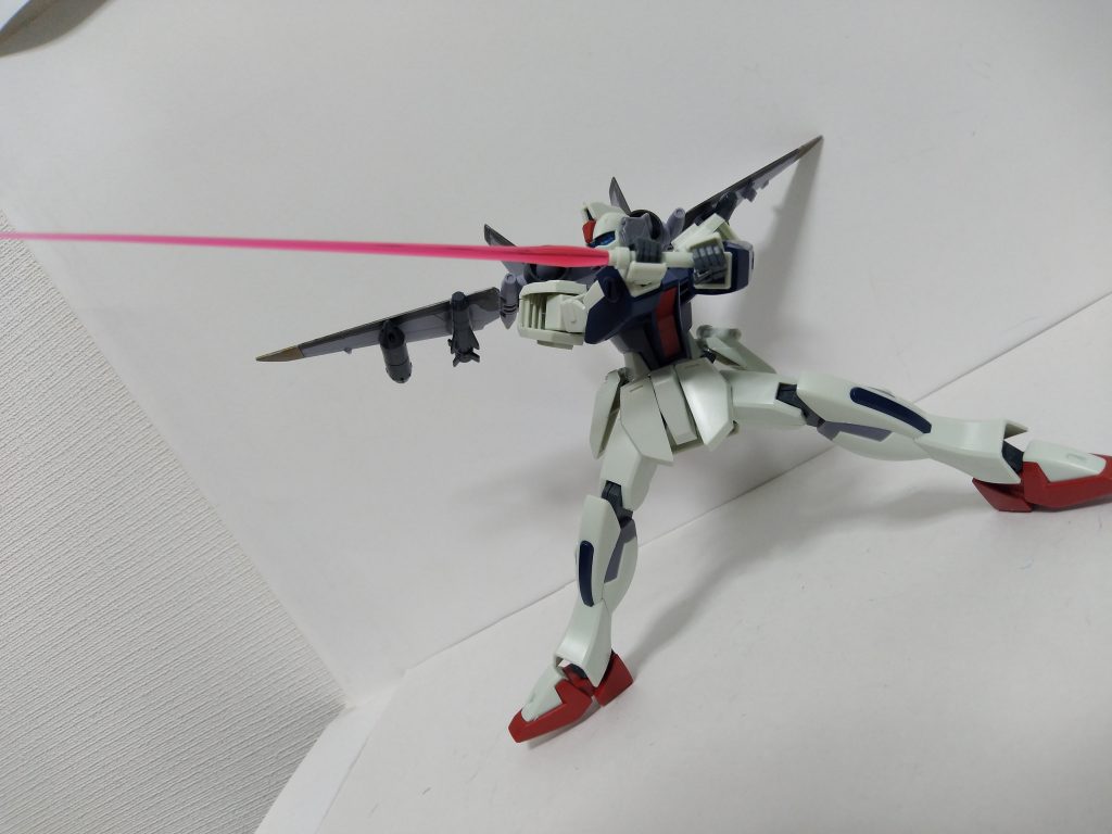 ビームサーベルSEEDポーズ見たいなの