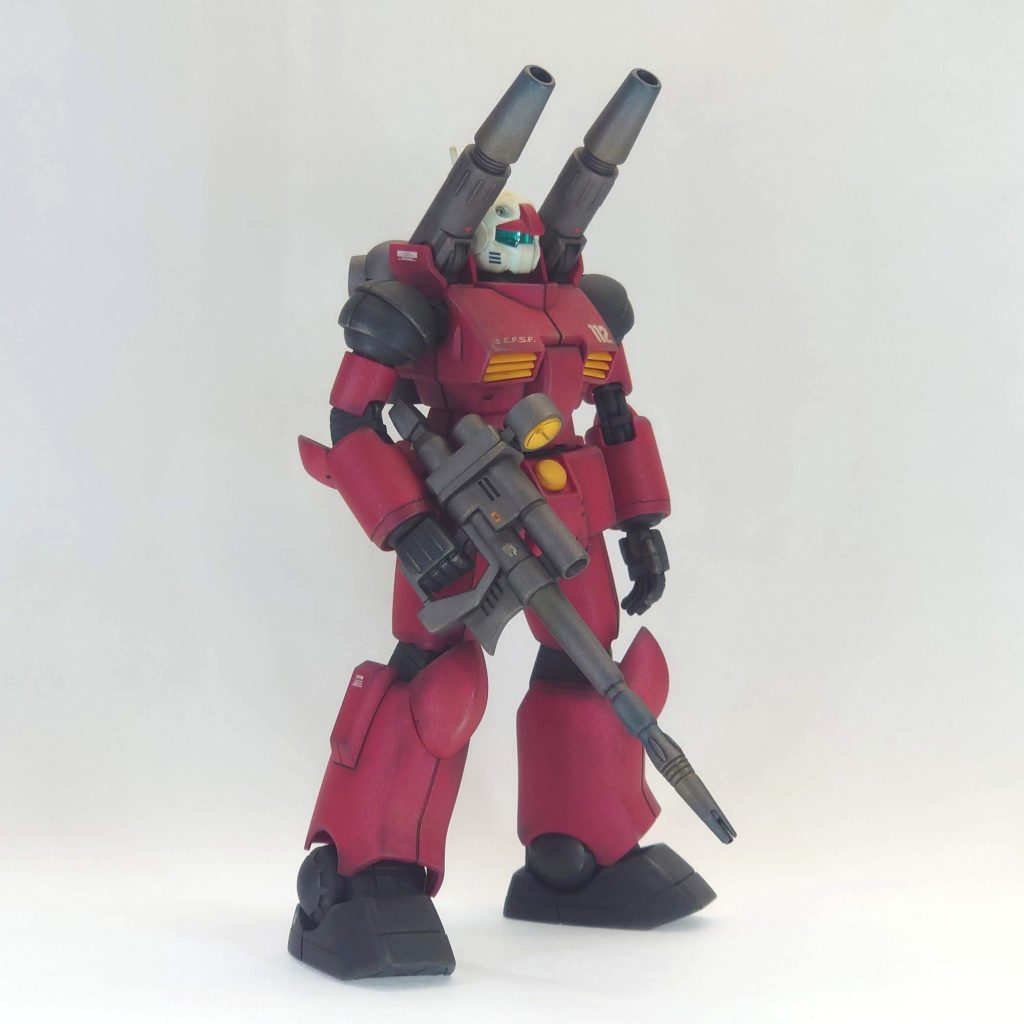 後ろ姿もなかなか格好良いんですよ。実は今までガンキャノンはMSの中でもあまり興味がある機体ではなかったのですが今回製作して見方が変わりました。おかげで今はジムキャノンが欲しいです♪ご覧頂きましてありがとうございました。