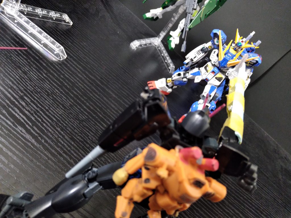 ……ウーアオー【ん?僕?】デュナメス【あなたしかいませんから!】???【失せろ…アイキャn…】