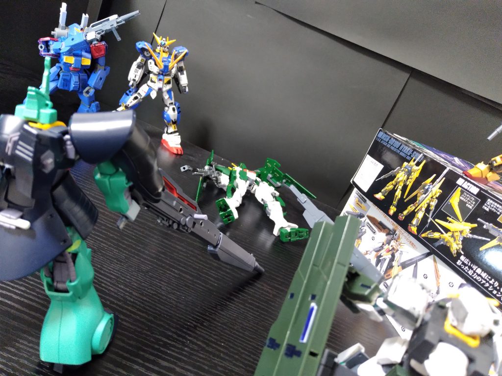 サバーニャ【オイお前!ずれたぞ】ディジェ【ごめん!あ…当たってんじゃん!!】サバーニャ【ホントだ任務完了】