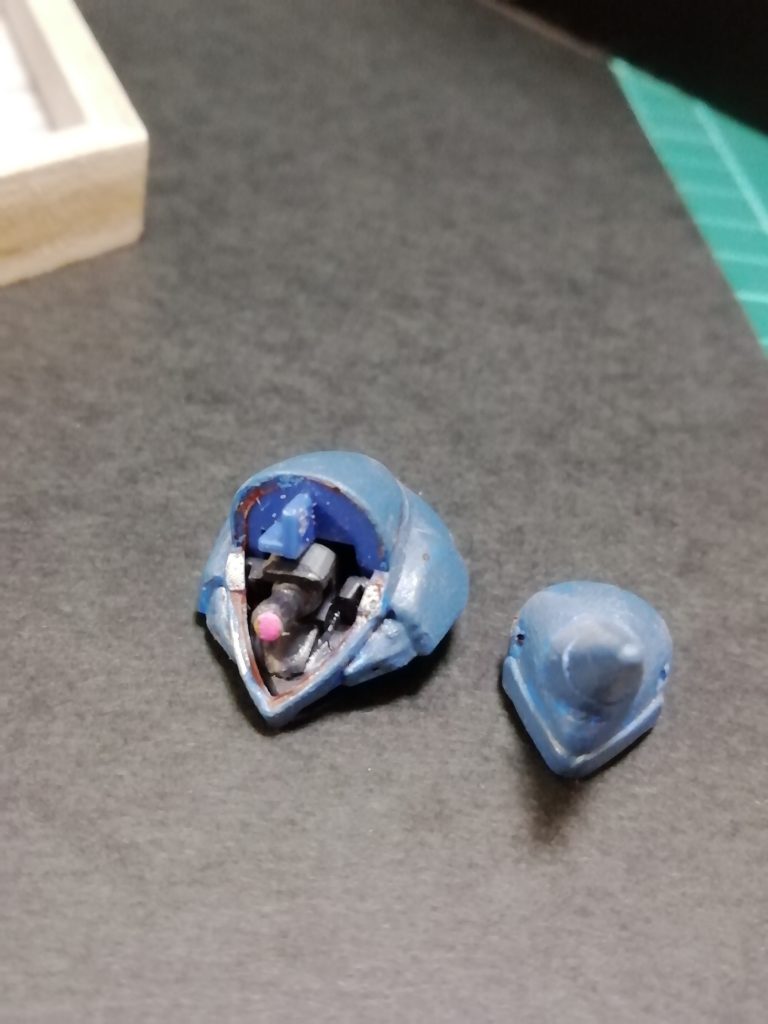 モノアイ可動と角生やしました、(-＿-)