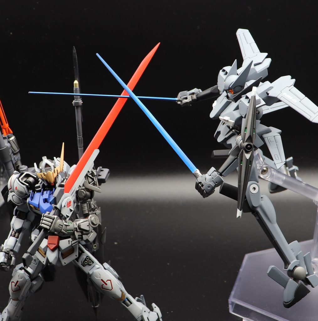 勇敢にバルバトスに挑むフラッグファイター！ 