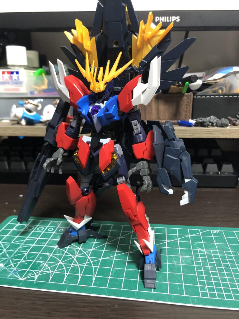 この段階ではまだマーズフォーガンダムを使用する予定でしたこのとがった感じがいいかなぁって考えてたんですが、まだ何かできないかと思って、もう一度リライズをはじめから見直しました