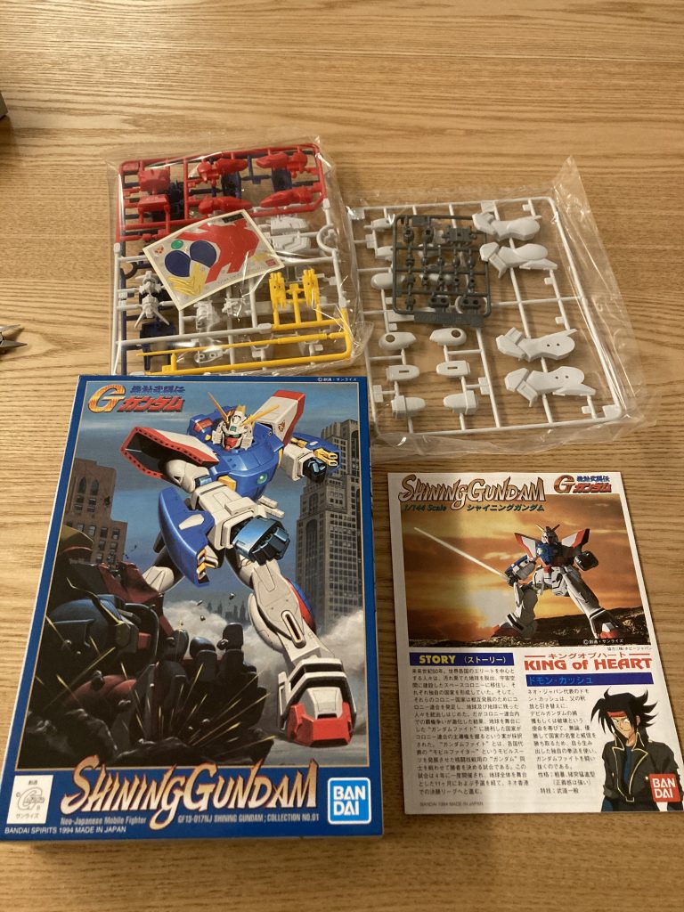 再販版を新品で運良くゲットできました。ガンプラを手に入れずらい状況がずっと続いてますが、、旧キットはノンターゲットなのか出会えるかどうかは去年以前と変わってない気がします。そして定価&新品で出会えるとかなり嬉しい!!