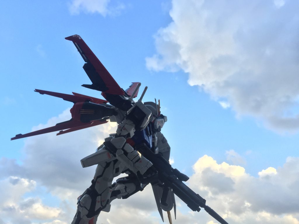 エールストライクガンダム（空撮り）–3枚目/制作者：アストレイアス