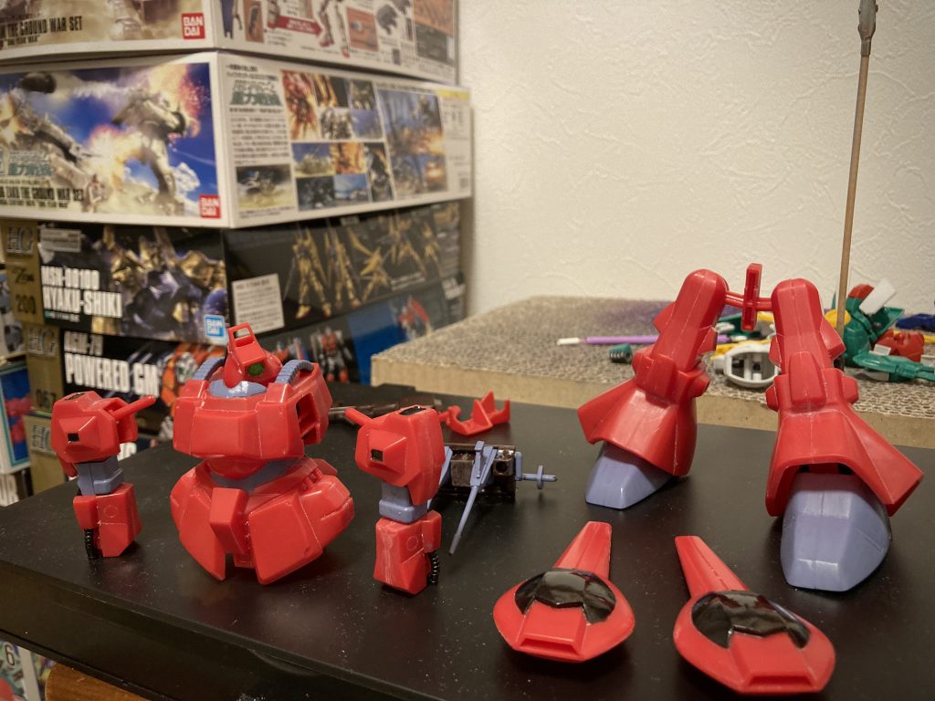 【筆塗り工程その1】関節と足、バックパックなど。