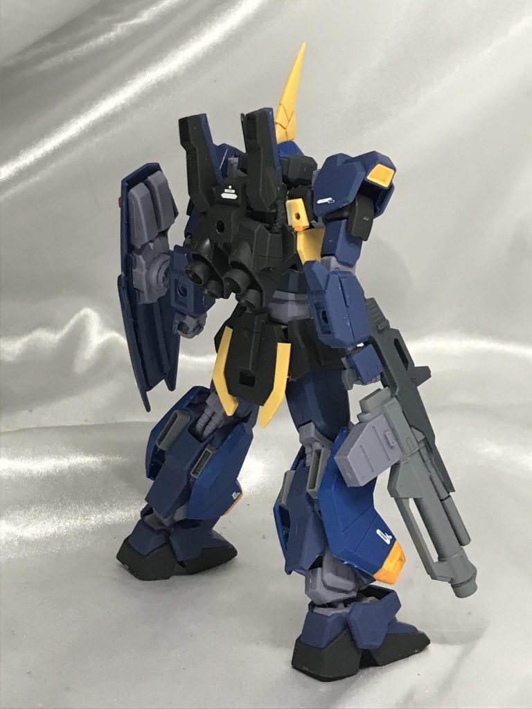 バックパックはもともとバーザムの背中に対応してるので、Mk-2のは簡単につけられます。