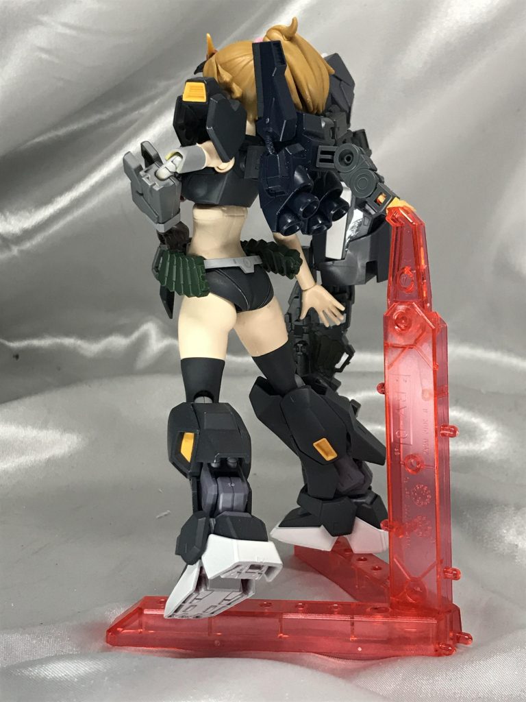 背中。バックパックはMKー２のもの、基本右腕以外Mkー2まんまです。