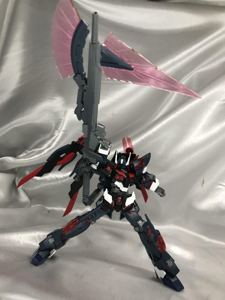 見ていただければわかると思いますがこの重めちゃくちゃ重いですwので、背中からアームを接続して保持の補助をしてあるので、問題なく取り廻せます。