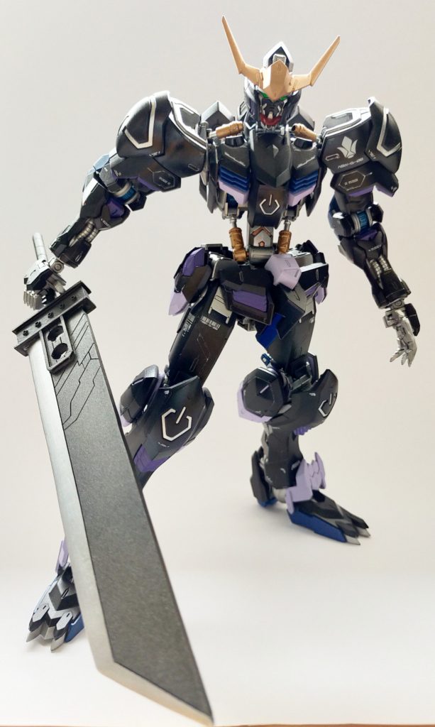 武器は、プラバンを使いイチから作ってみました。