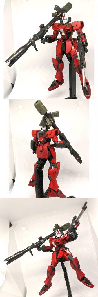 「I.W.S.P.が標準装備となった1号機に代わって、ドッペルホルン装備が決定したダガーL、1号機同様に様々なストライカーパックを運用することが可能。しかし、肝心のドッペルホルンの配備が遅れており、その間をあらゆるストライカーパックを駆使し、戦地を駆け巡る事となる。また、運用する武装も旧式の物を改修した物を使用している。」キャノン砲を装備させるという事もあり、カラーリングをガンキャノン風にしてみました。そのまま作るだけでは勿体なく感じ、せっかくなのでシステムわウェポンセットのストライクバズーカとデュエルガンダムタイプのビームライフルを装備させてます。