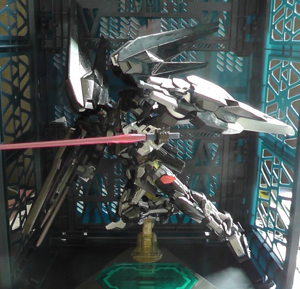 ガンダムアストレイアイオライト–4枚目/制作者：ラノス