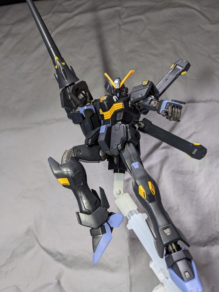 ショットランサーが保持できない、と巷で言われがちですが。両面テープで腕の甲に固定してあります（見えなきゃええねん）