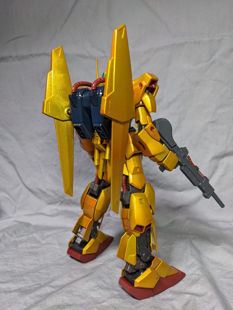 パーツごとに吹いたので色味がバラバラです(汗)が、組むとそんなに気にならないというか目をそむけてるというか。