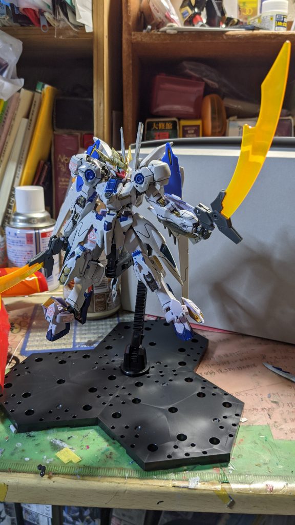 ヒート・サーベルガンダムGP02羅刹からそのまま持ってきました。鉄血の世界観に合わせて、ビームではなくヒート・サーベルという解釈にしました。