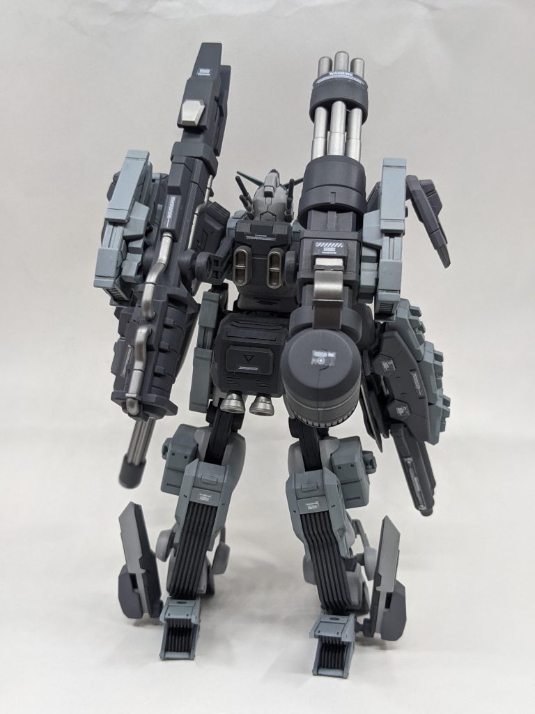 元のランドセルは腰に移植し、バックパックウェポンを追加