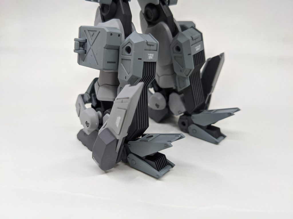 無限軌道を参考にして脚部追加ユニットを自作してみました