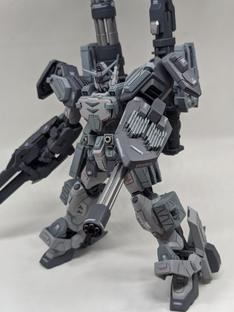 <ビームガトリング>追加装甲により耐久力が上がり、弾倉をカートリッジに変更した事で素早い補給が可能に