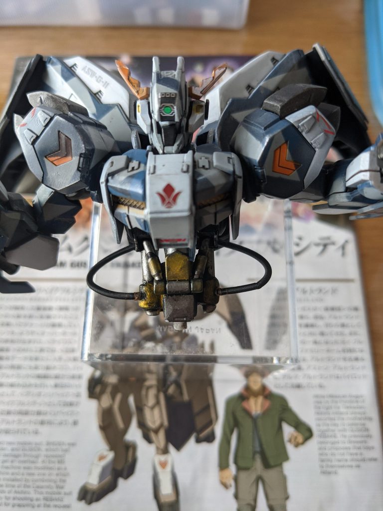 素人ながら胴体延長加工に挑戦しました。よければ、その過程をご覧下さい。https://gunplakishidan.com/gunpla-gusion-rebake2/#rtoc-2