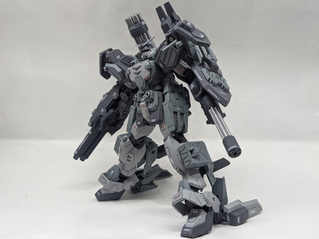 高速で敵陣にホバー移動で突っ込み、