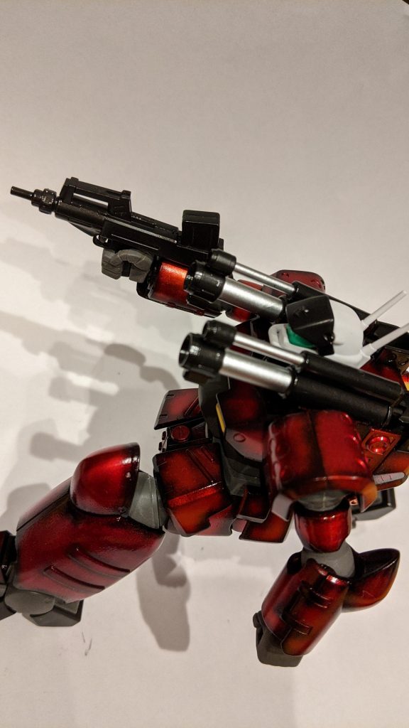 『うつ伏せしなくても撃てますよ！』キャノン砲が伸縮しますが、塗装が剥げそうで恐ろしい…