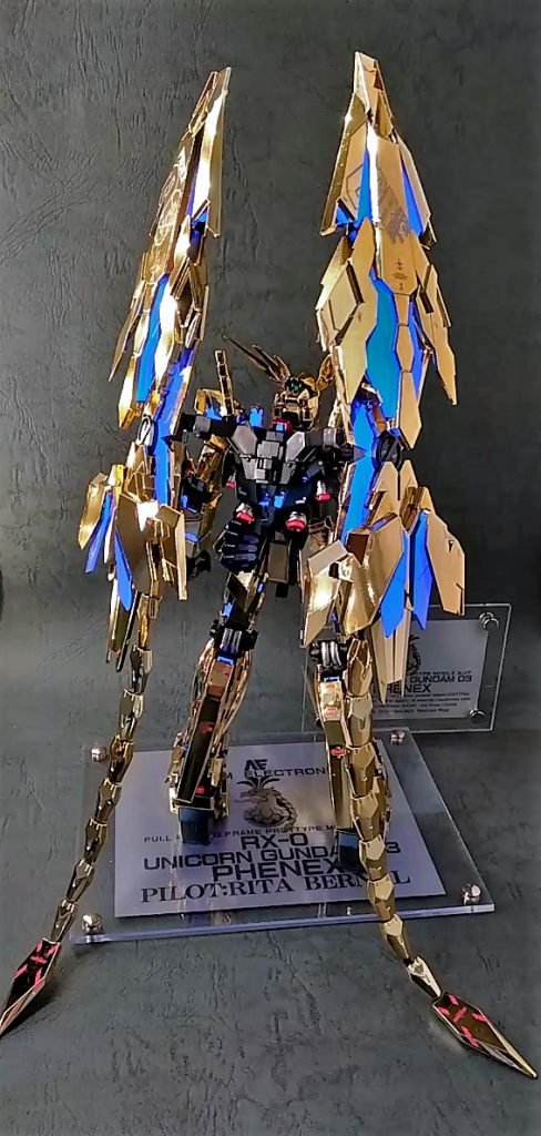 使用した発光塗料は、ショウアップのスプーキー塗料です。LEDかと思うくらいに強く光ります。