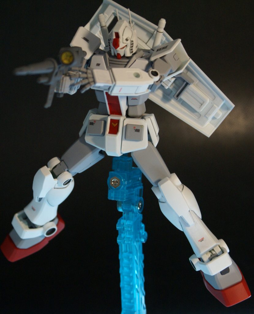 宇宙空間でのビームライフルの射撃テスト。