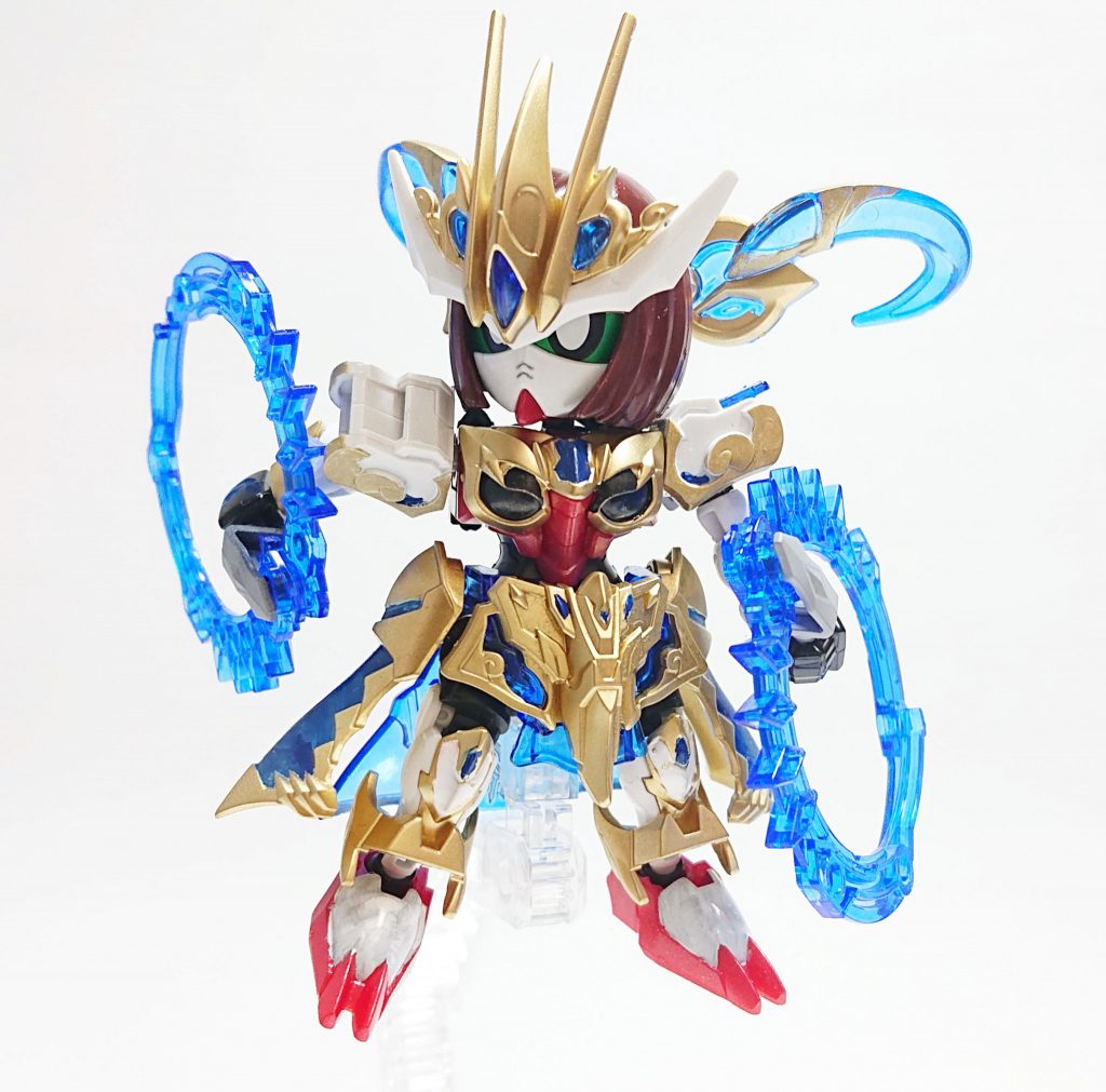 この形の武器を最初に持たせたのはどこだって言われるとまあ言わずもがなですが、なんというかこれ以外のイメージがいまいち出てこないというか。。。本当は弓腰姫に合わせて孫権アストレイの合体ギミック持ってきたかったんですが、現在制作中なので断念。いつか持たせてあげたいです。