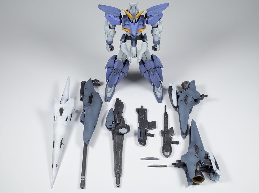 素テルティウムと武装を並べて武器がでかいので見栄えしますね