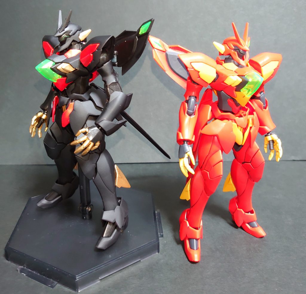 ベースとなったゼイドラと比較。黒いからか、ジルスベインの方が引き締まって見える気がします。意味深にゼダスRカラーにしている理由は下記の設定より