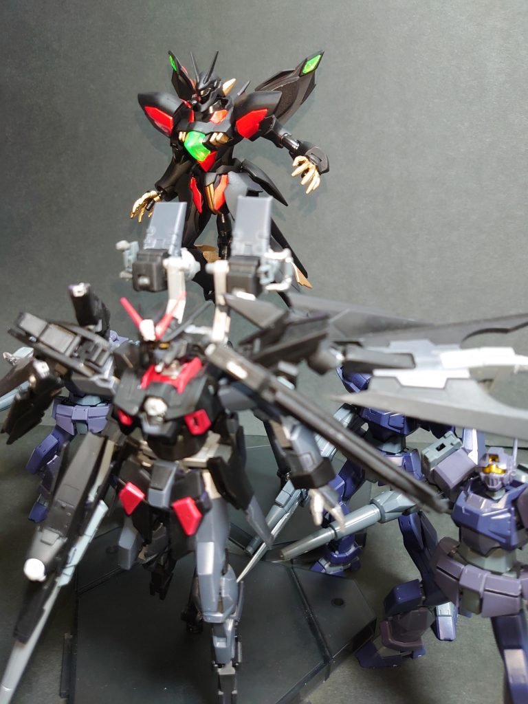 アッシュ「その戦いを終わらせるために俺たちは戦っている」リオン「アッシュさん」アッシュ「この戦いの終わりに、明確な答えは無い。それでも俺たちが戦い続けることで守れるものは確かにある。だから俺たちは世界の影の中で争いの火種を消し続ける。それが俺たちビシディアンの戦いだ」