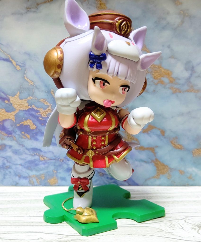 勝負服はパテ盛りで。ベルトはパテで、小物にもこだわりました。