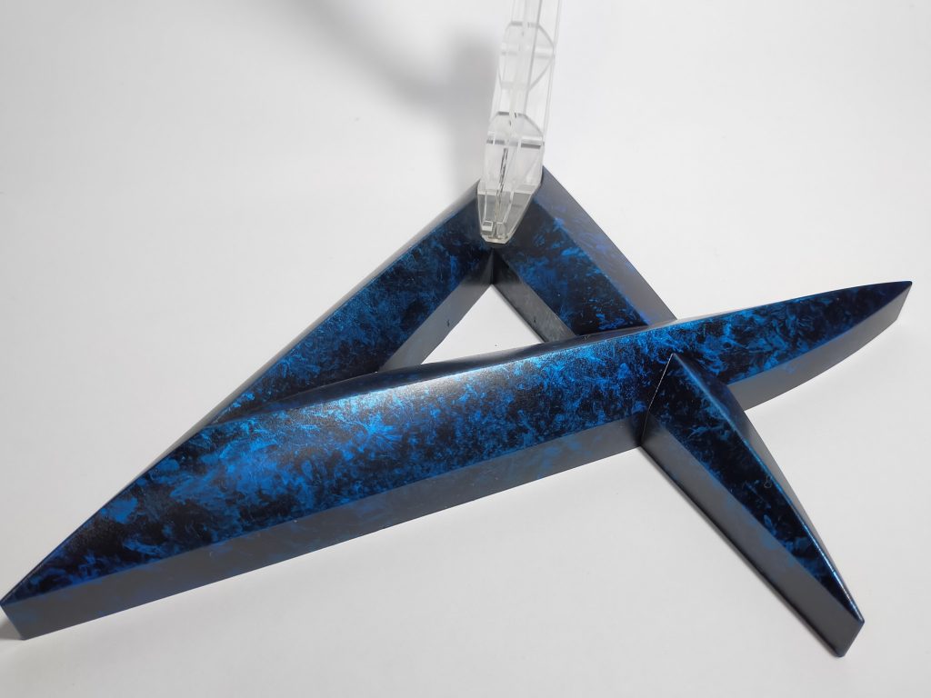 台座は初のラップ塗装を行ってみました。ラップポンポンが楽しかったです。