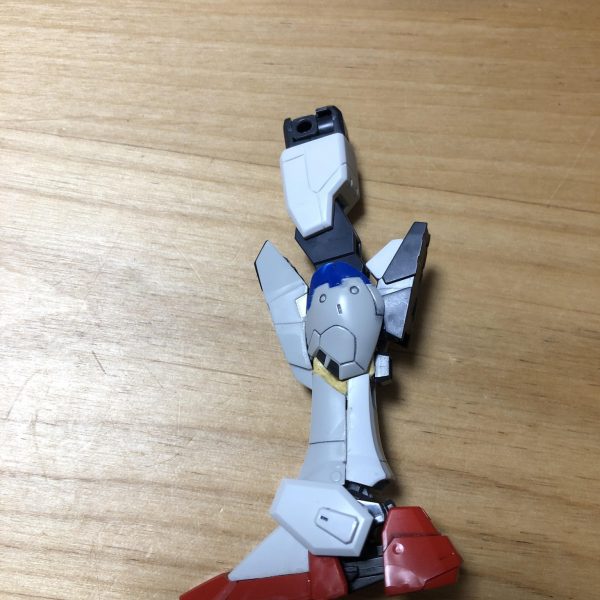 小学生以来のガンプラ制作、着手開始です！リライズコン参加を目標にして、オリジナルのコアガン+アーマーを頑張って作りたいと思います。今回のこだわりとして、ミキシング素材は全部フリマで譲っていただいた子達を使いたいなと思います。元の主さんのところで役目を終えたガンプラ達に、再び活躍してもらいたいな〜なんて。これもまた一つのリライズなのでは？！とりあえず足の合体ギミックは完成！RGは加工難しいですね(汗)HG手に入らなかったので頑張るしかないけど、その分ディテールは素晴らしいから、めげずに進めよう。（2枚目）