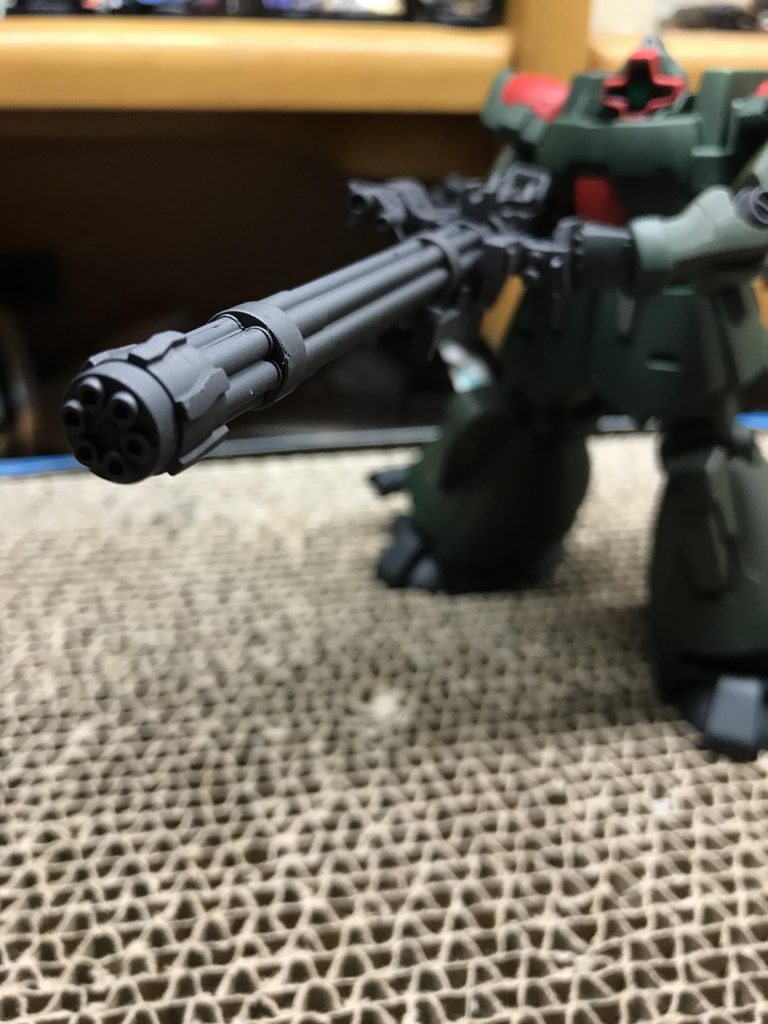 ガンダムベース限定の武器セットを使用、男は黙ってガトリング！