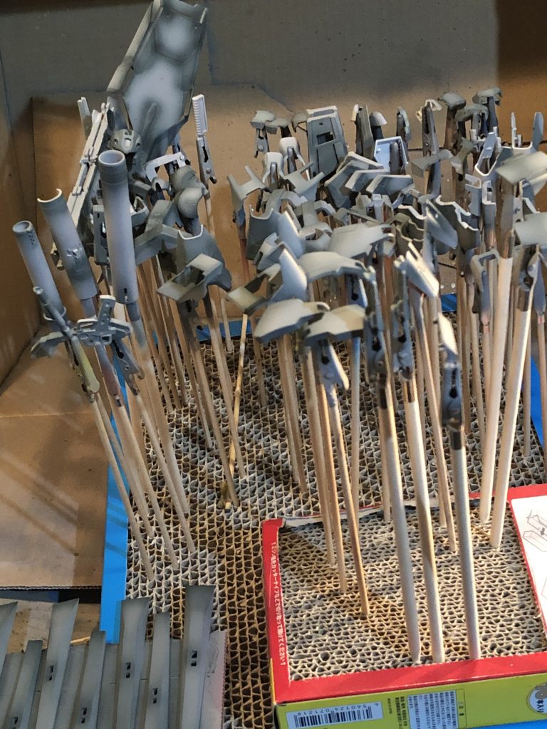 プレシャドー 4時間後から陰影をつけるほどエアブラシの技術が無い自分でもこれをやることによって1段上のクオリティにすることができます