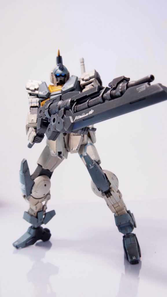 可変して銃モードに。刀身のプラズマフィールドを内部で変換して銃口から撃ち出すという設定。単発型ですが「ビーム・マグナム」並の威力という設定。腕がもげそうですが、そこは浪漫ぢからでカバーw