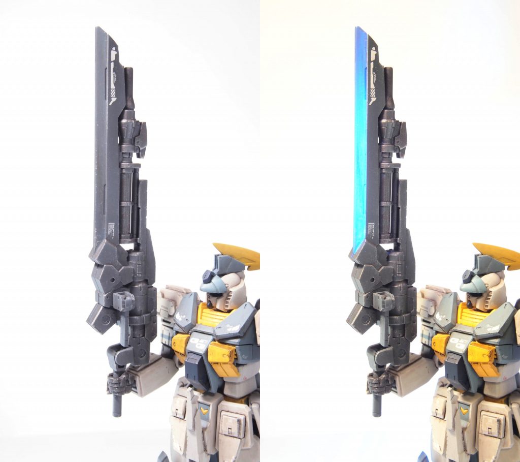 武装は闘技場で魔改造された一振りの剣。可変式大型剣「グラディウス」と名付けました。剣モードでは刀身部分に蛍光塗料でUVライトに反応して発光するように。プラズマフィールドを発生させているイメージなので青にしました。