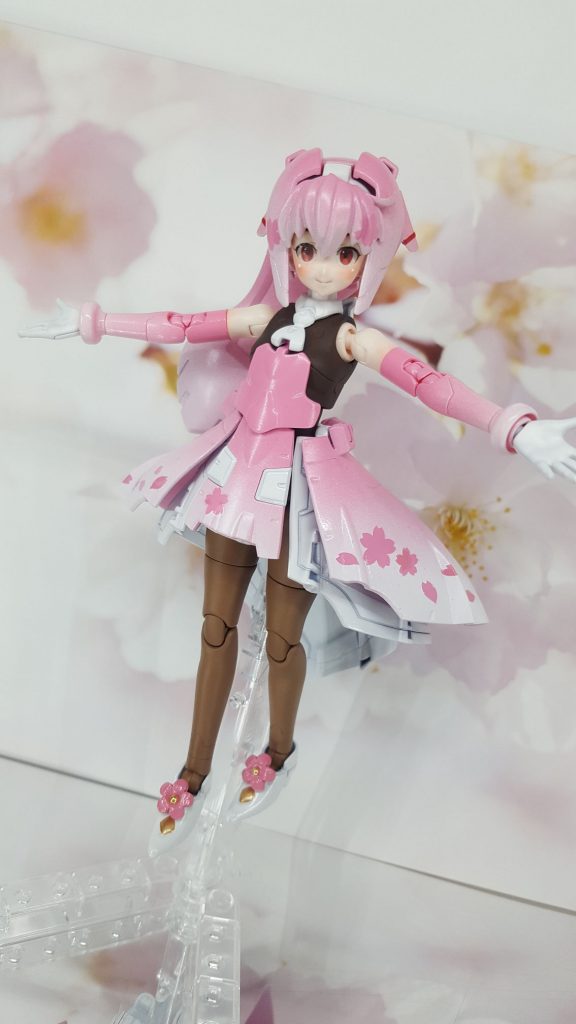 体と足を茶色系で塗装し、木の幹をイメージしました。髪、スカートはピンクと白で塗装し桜の花っぽくしています。塗装は前回投稿した雪サラと同じく缶スプレーです。クレオス Mr.カラースプレー ピンククレオス Mr.カラースプレー つや消しホワイトクレオス Mr.カラースプレー マホガニークレオス Mr.カラースプレー ウッドブラウンクレオス Mr.カラー レッドクレオス Mr.カラー ホワイトガイアノーツ ガイアカラー ブライトゴールドクレオス Mr.プレミアム トップコート光沢クレオス トップコート光沢クレオス トップコートつや消し